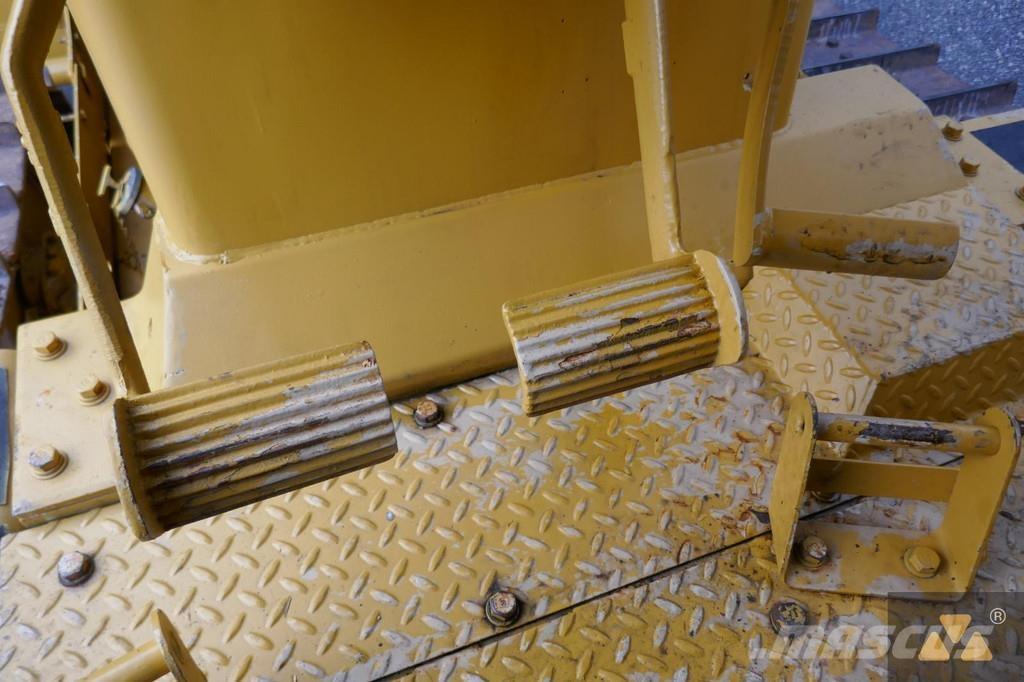 CAT D7G Ex-army Rupsdozers