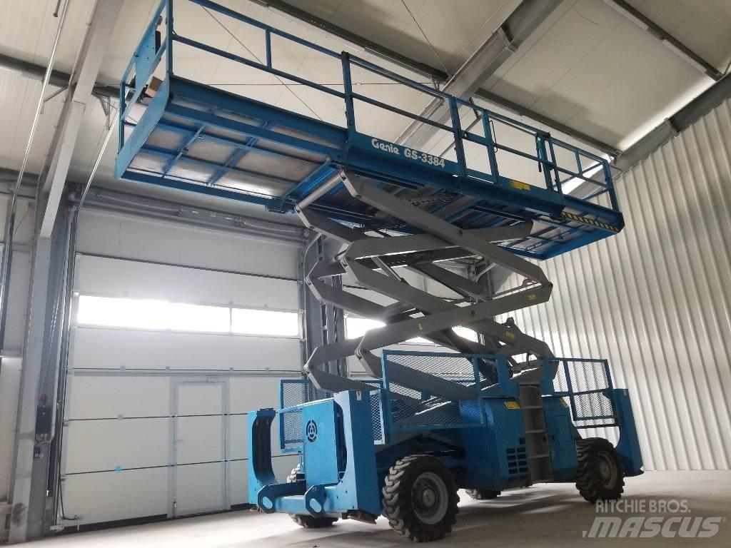 Genie GS3384 RT 4x4 Schaarhoogwerkers