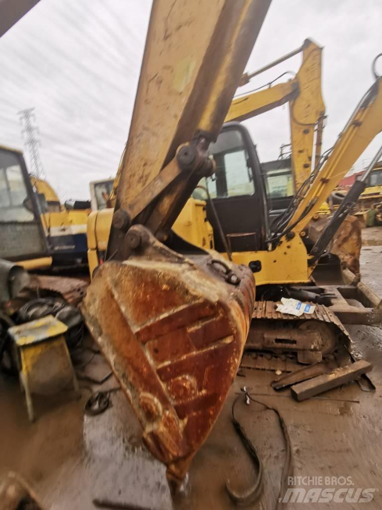 CAT E 120 B Rupsgraafmachines