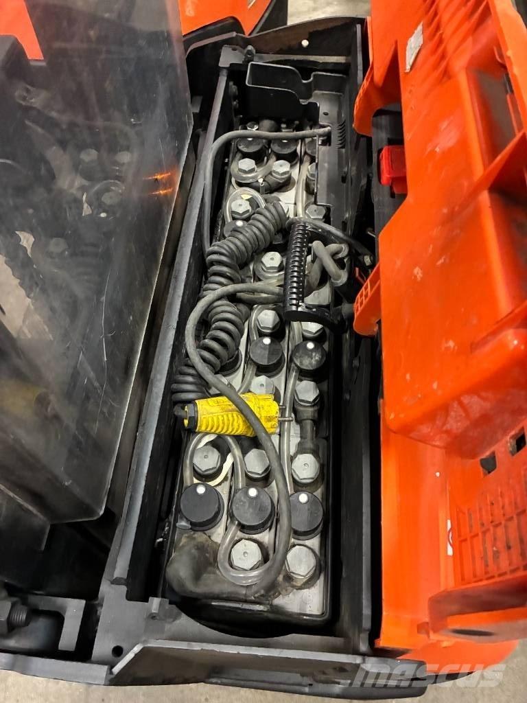 Toyota SWE120L Meeloop stapelaar