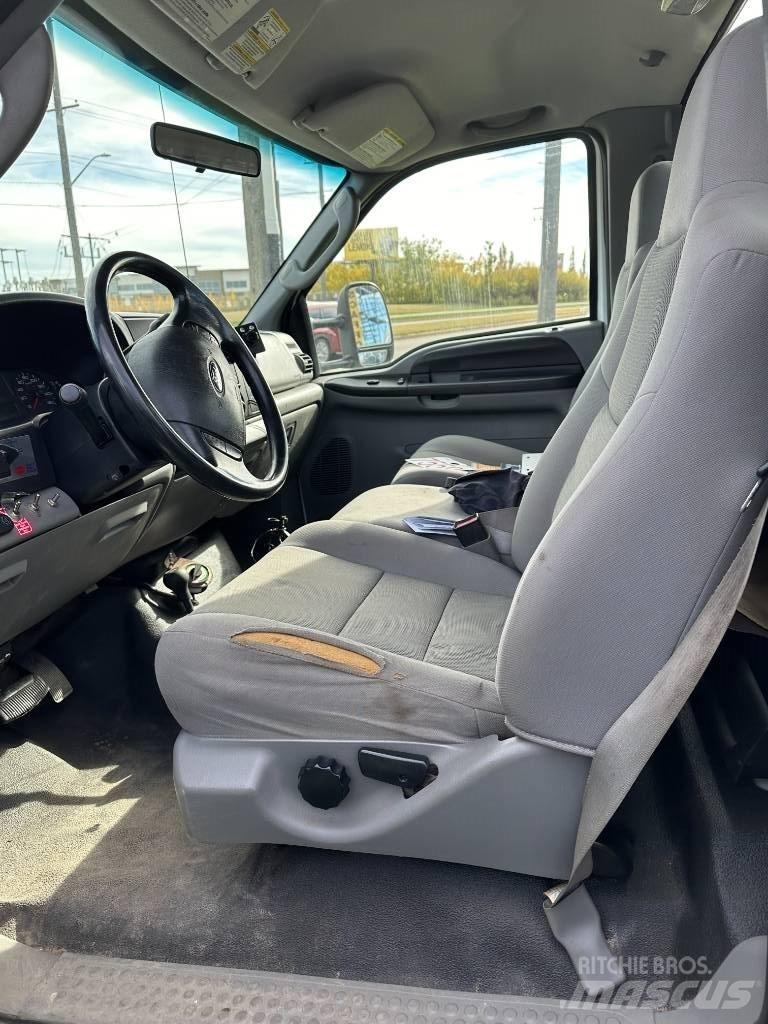 Ford F 550 XLT Platte bakwagens