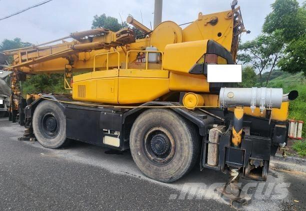 Kobelco RK 250-3 Ruw terrein kranen