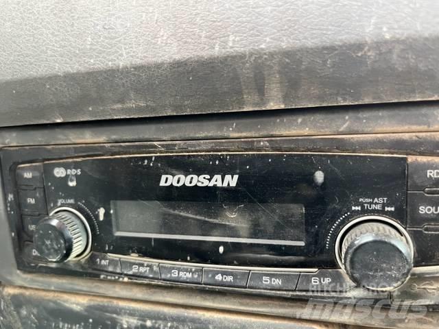 Doosan DX 140 LC Rupsgraafmachines