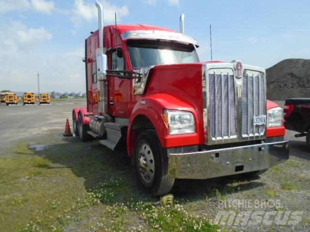 Kenworth W 990 Trekkers