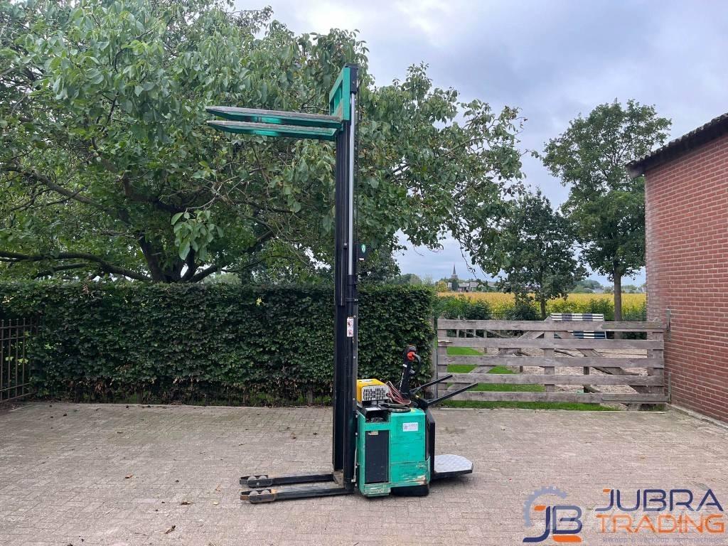 Mitsubishi SB12V Pallettruck met meerij platform