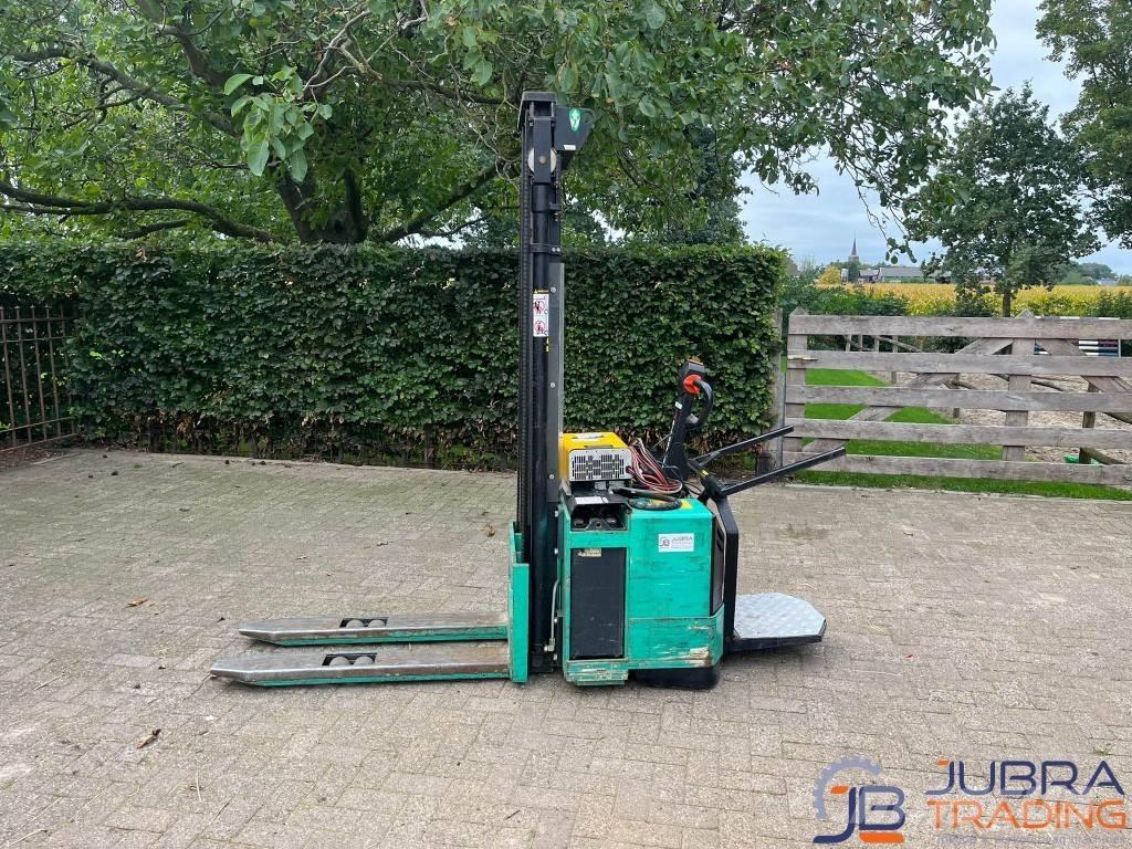 Mitsubishi SB12V Pallettruck met meerij platform