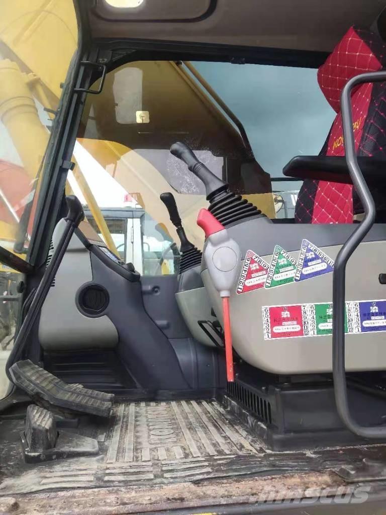 Komatsu 220-8 Rupsgraafmachines