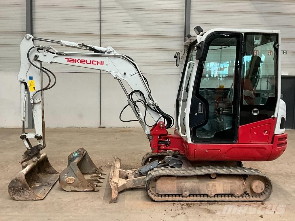 Takeuchi TB 230 Minigraafmachines < 7t