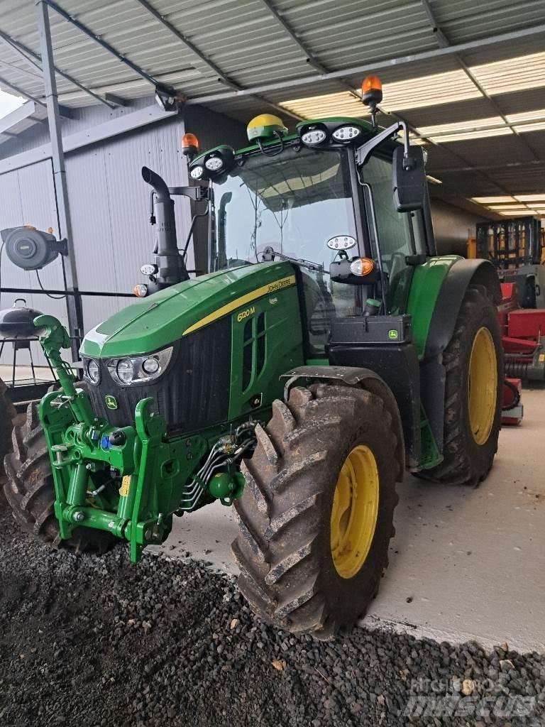 John Deere 6120 M Tractoren
