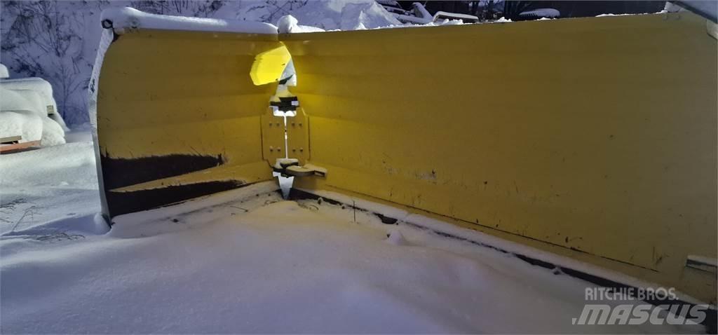 Vama U-aura Sneeuwschuivers en -ploegen