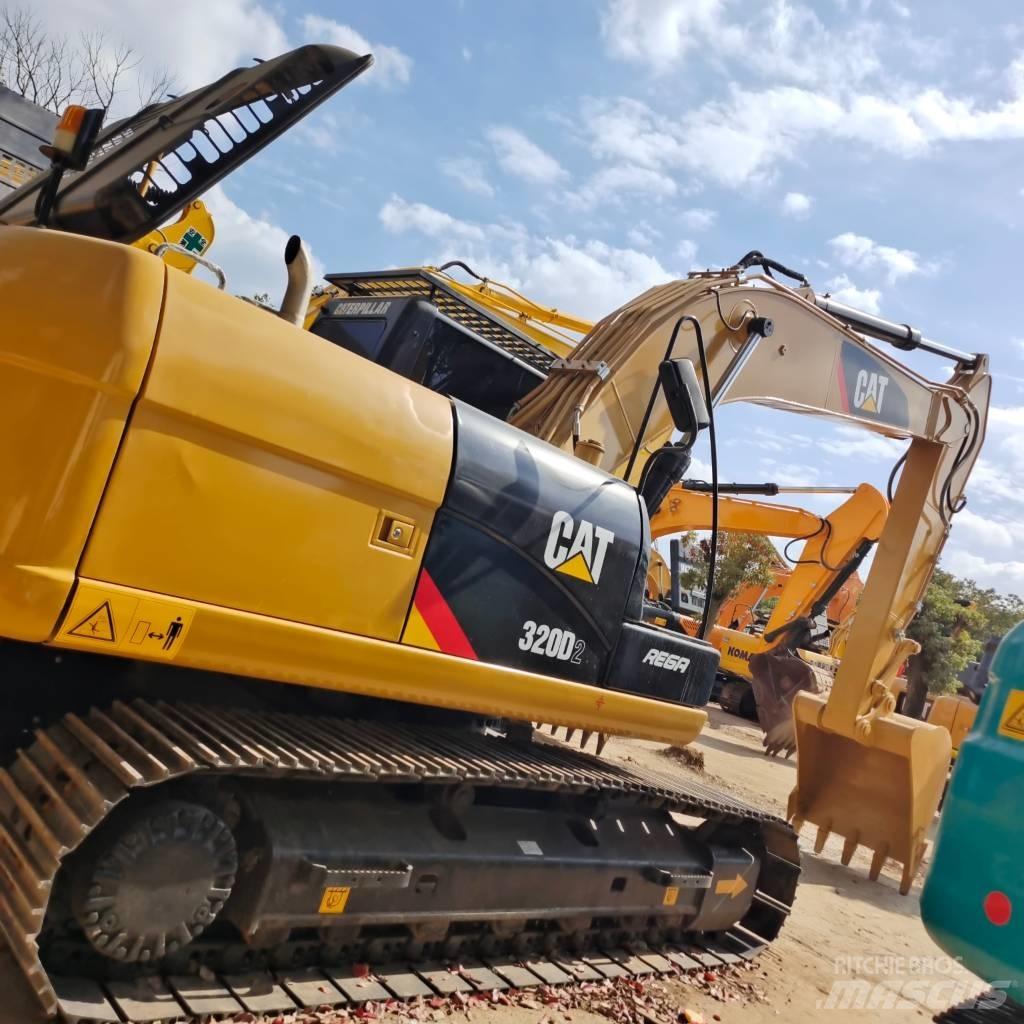 CAT 320D2 Rupsgraafmachines