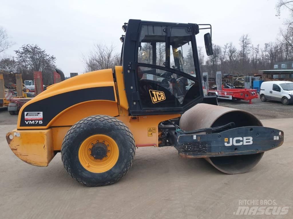 JCB VM 75 D Trilrolwalsen