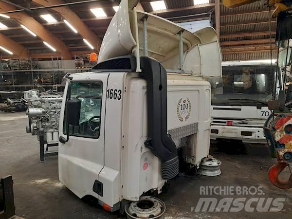 DAF CF75 DAYCAB Cabine en interieur