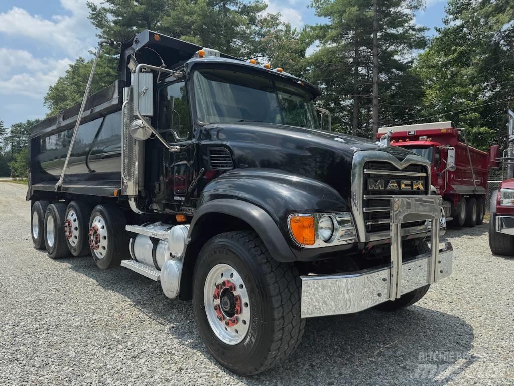 Mack Granite CV 713 Kipper