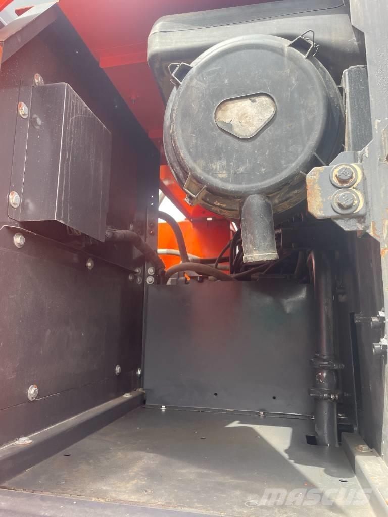 Hitachi ZX 240 Rupsgraafmachines