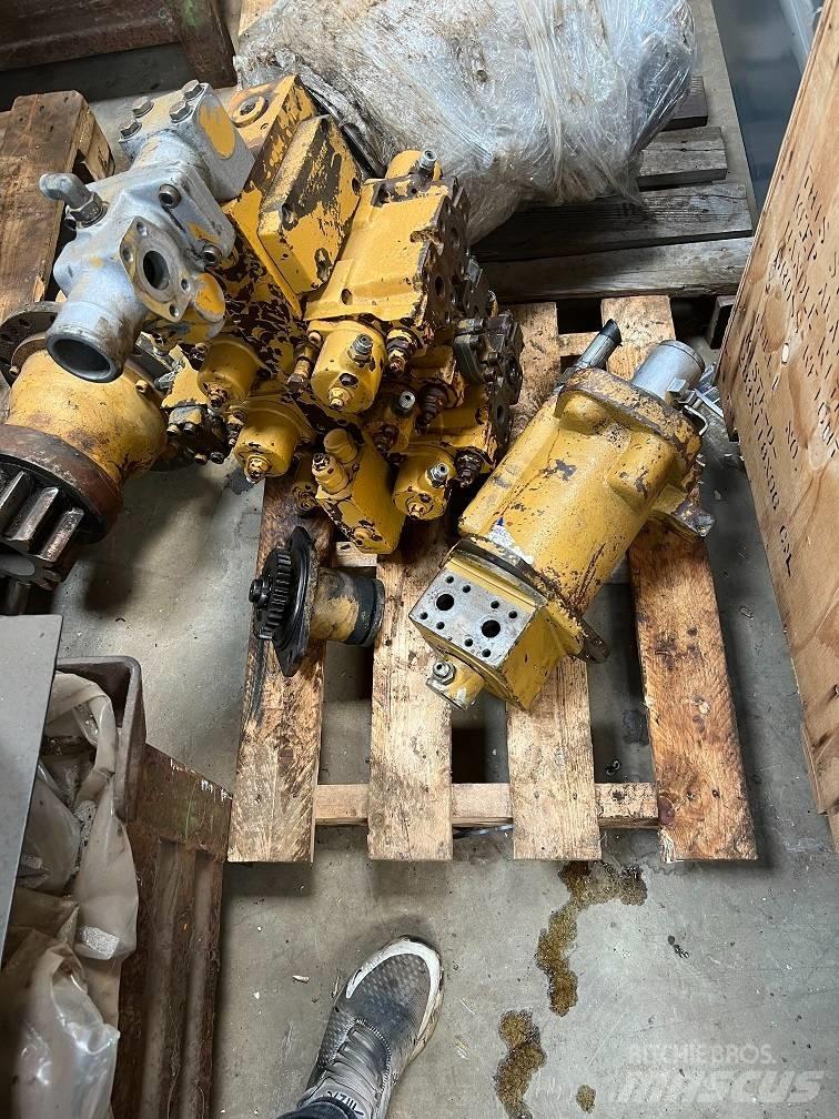 CAT 213 B LC valve Rupsgraafmachines