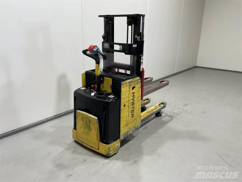 Hyster P2.0SD-17 Zelfrijdende stapelaars