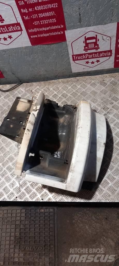 Scania 94 D.  1324599 Cabine en interieur