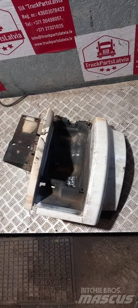 Scania 94 D.  1324599 Cabine en interieur