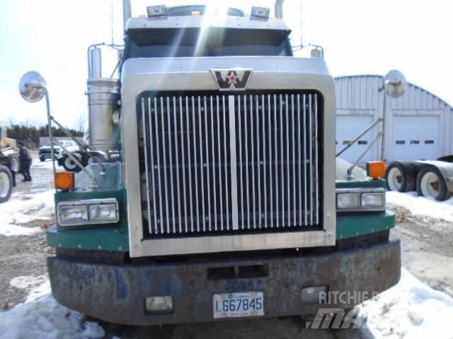 Western Star 4900 SA Trekkers