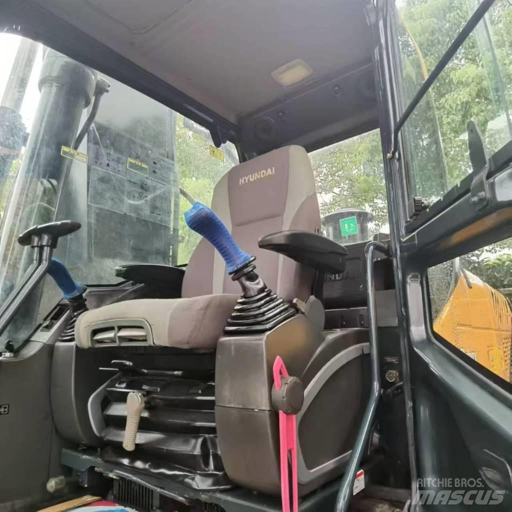 Hyundai R300LC-9S Midigraafmachines 7t - 12t