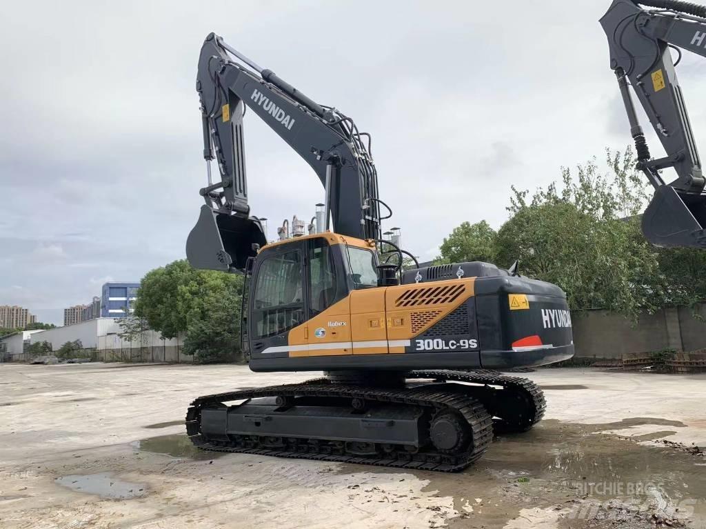 Hyundai R300LC-9S Midigraafmachines 7t - 12t