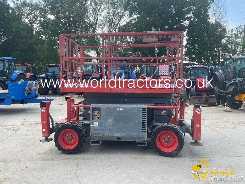 SkyJack SJ 6832 RT Schaarhoogwerkers