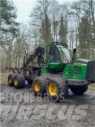 John Deere 1110 E Uitrijwagens