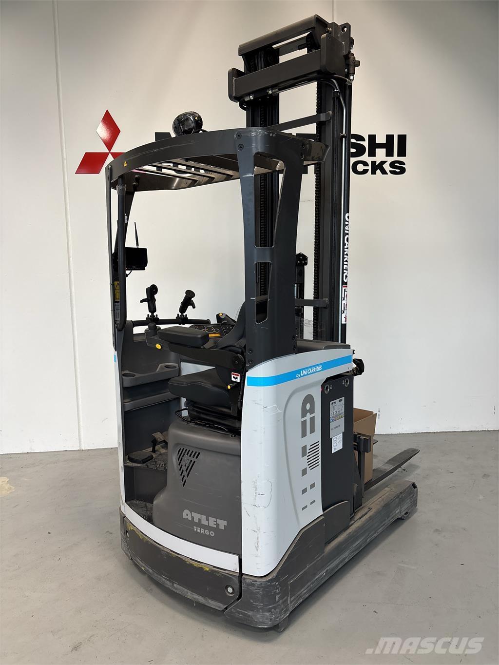 Atlet ULS140 Reachtruck voor hoog niveau
