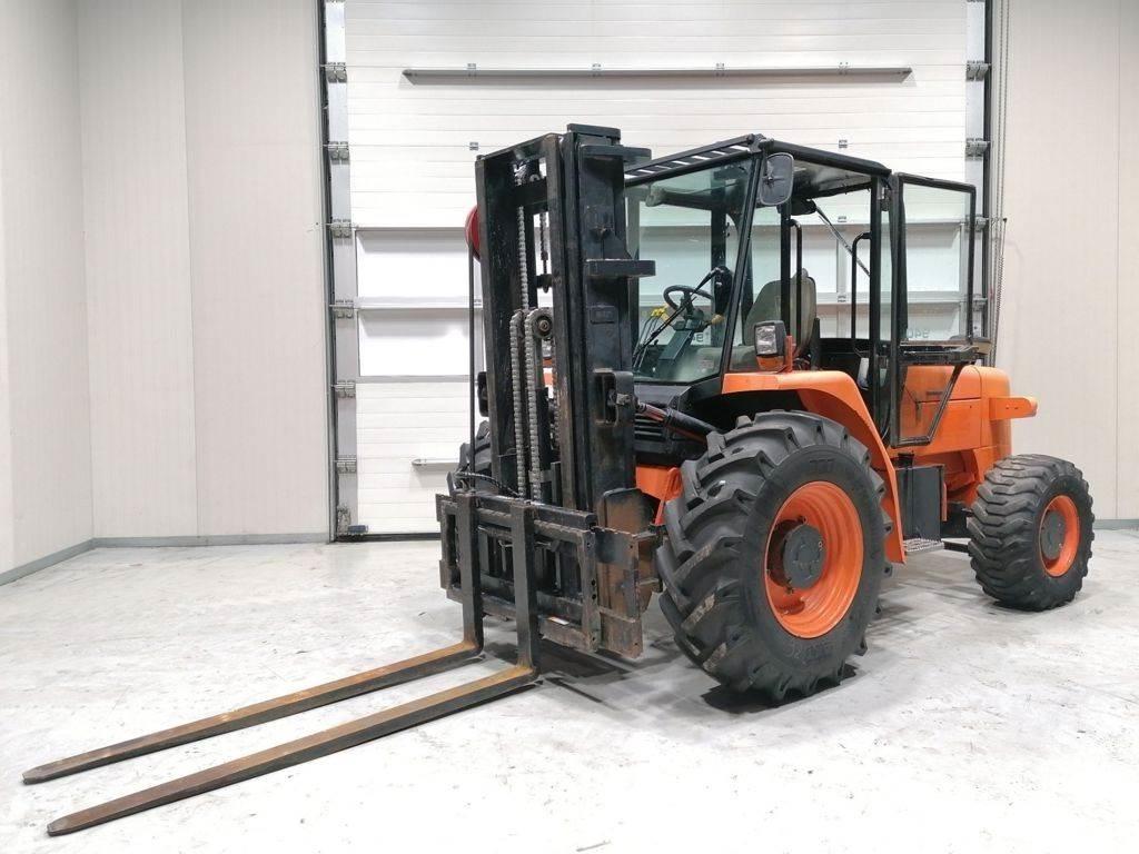 JCB 940 Vorkheftruck voor zwaar terrein