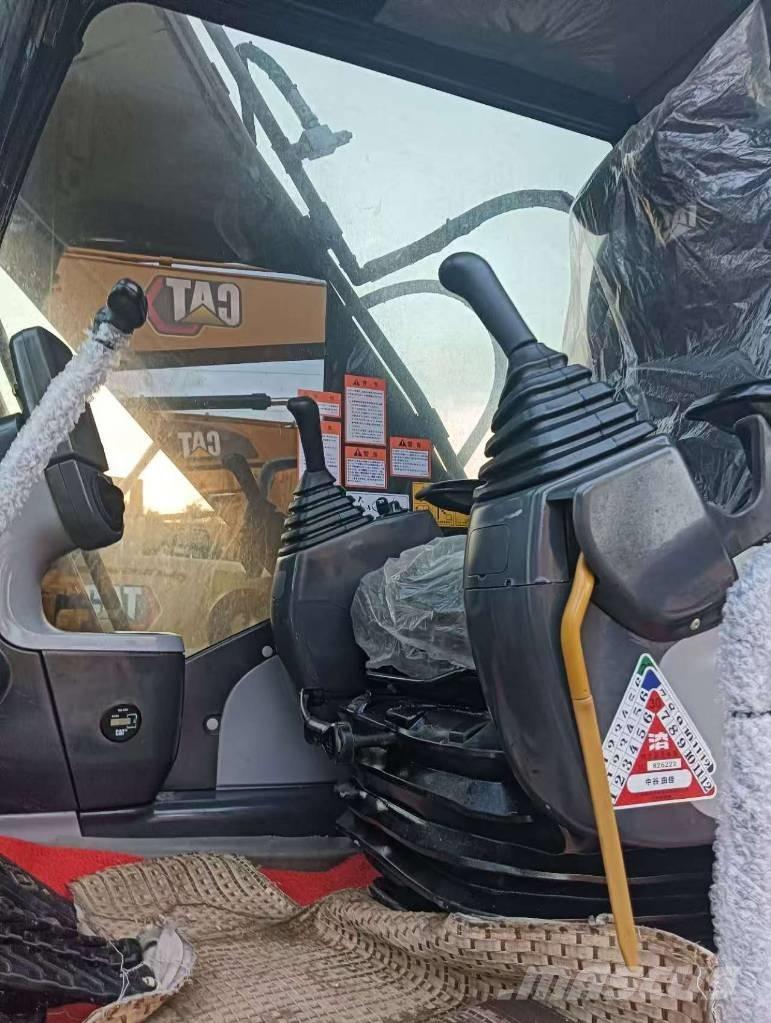 CAT 324 D2L Rupsgraafmachines