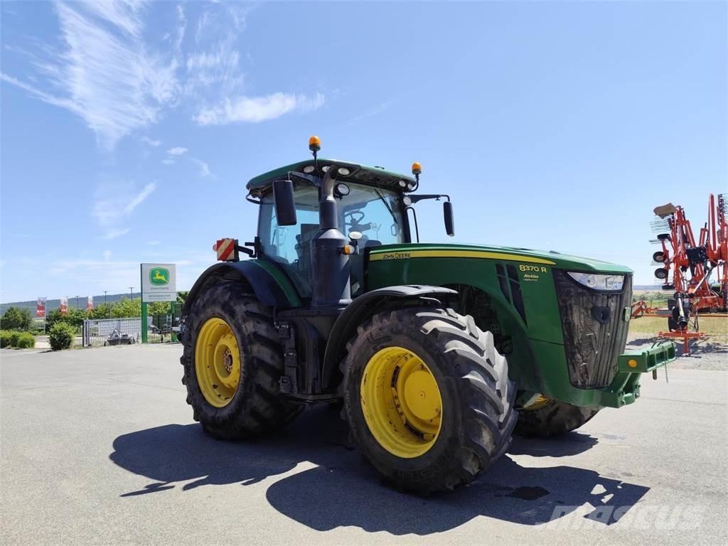 John Deere 8370R Tractoren