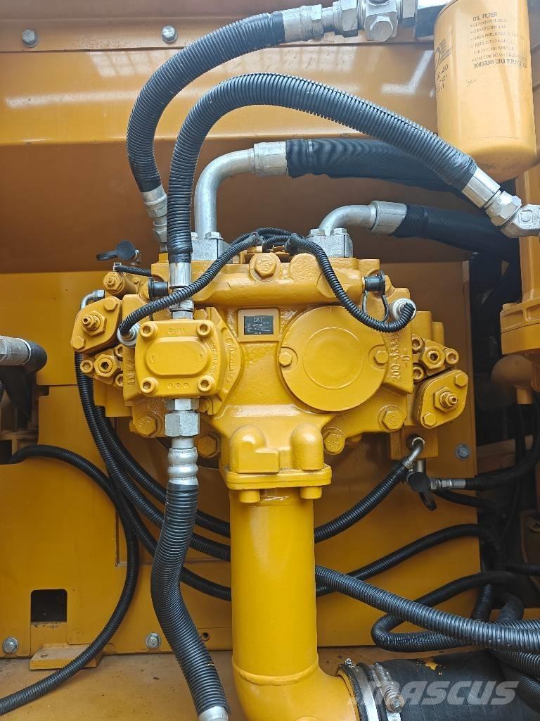 CAT 329 D Rupsgraafmachines