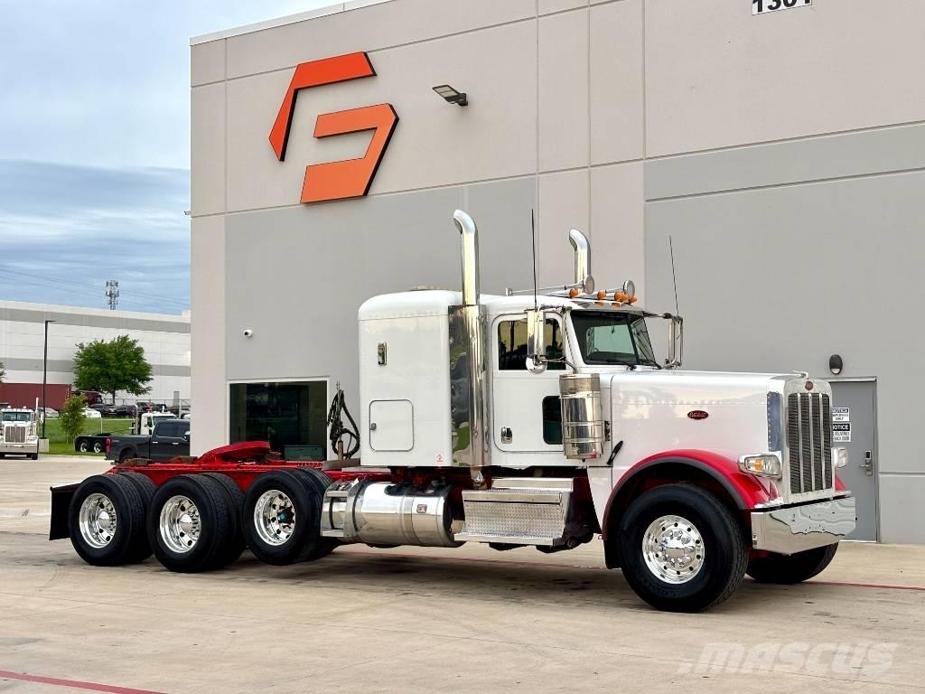 Peterbilt 389 Trekkers