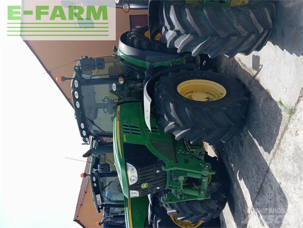 John Deere 6215R Tractoren