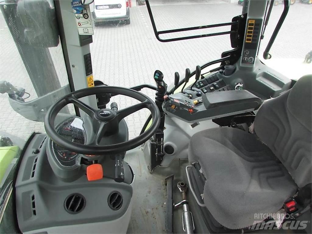 CLAAS Arion 650 Tractoren