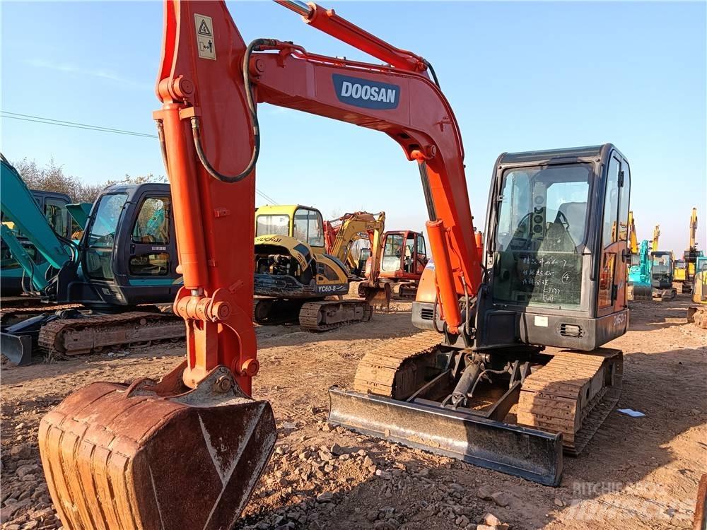 Doosan DH 60-7 Minigraafmachines < 7t