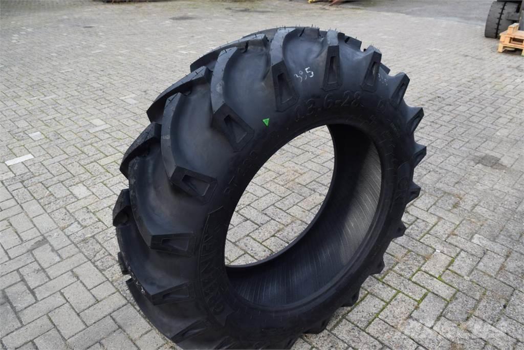  13.6-28 *** GRI *** Banden, wielen en velgen