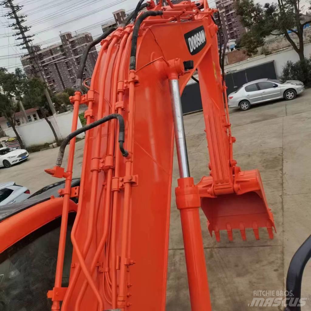 Doosan DX 225 LC Rupsgraafmachines
