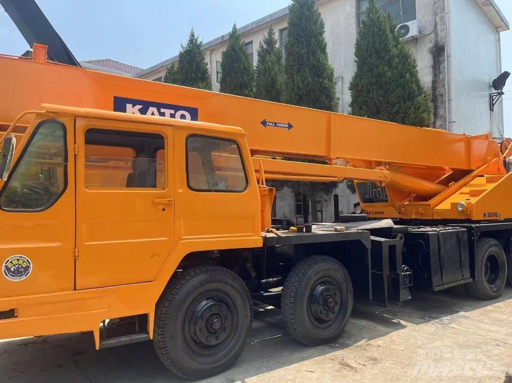 Kato KA 300 E Ruw terrein kranen