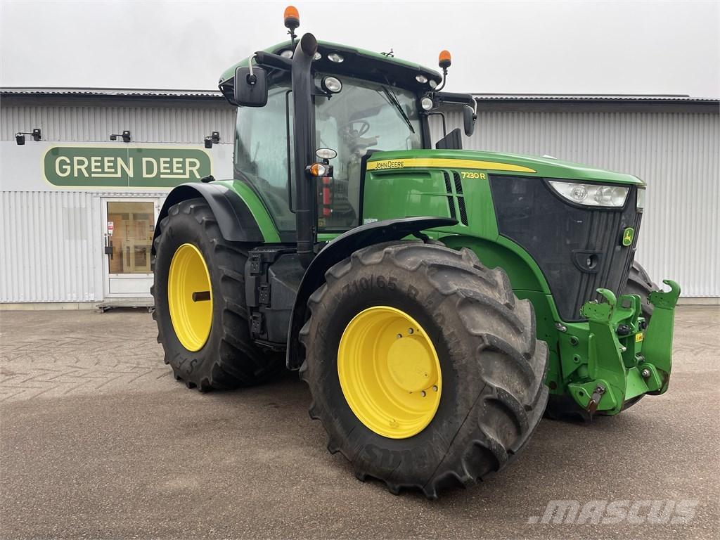 John Deere 7230R Tractoren