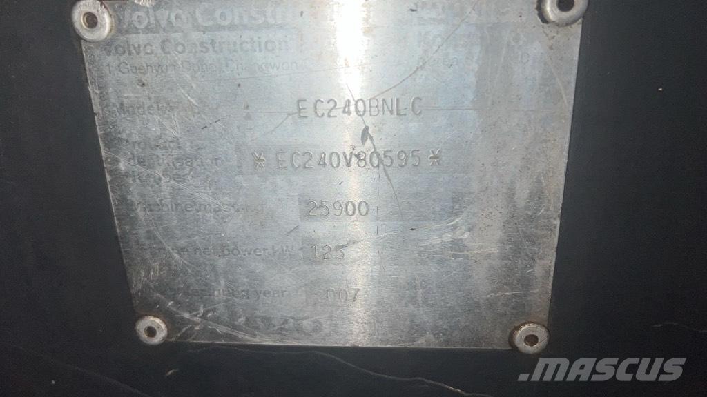 Volvo EC 240 B N LC Cabine en interieur