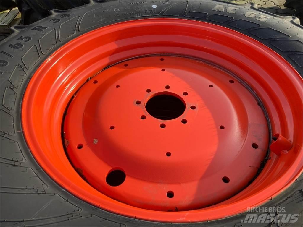 Mitas 540/65 R34 Banden, wielen en velgen