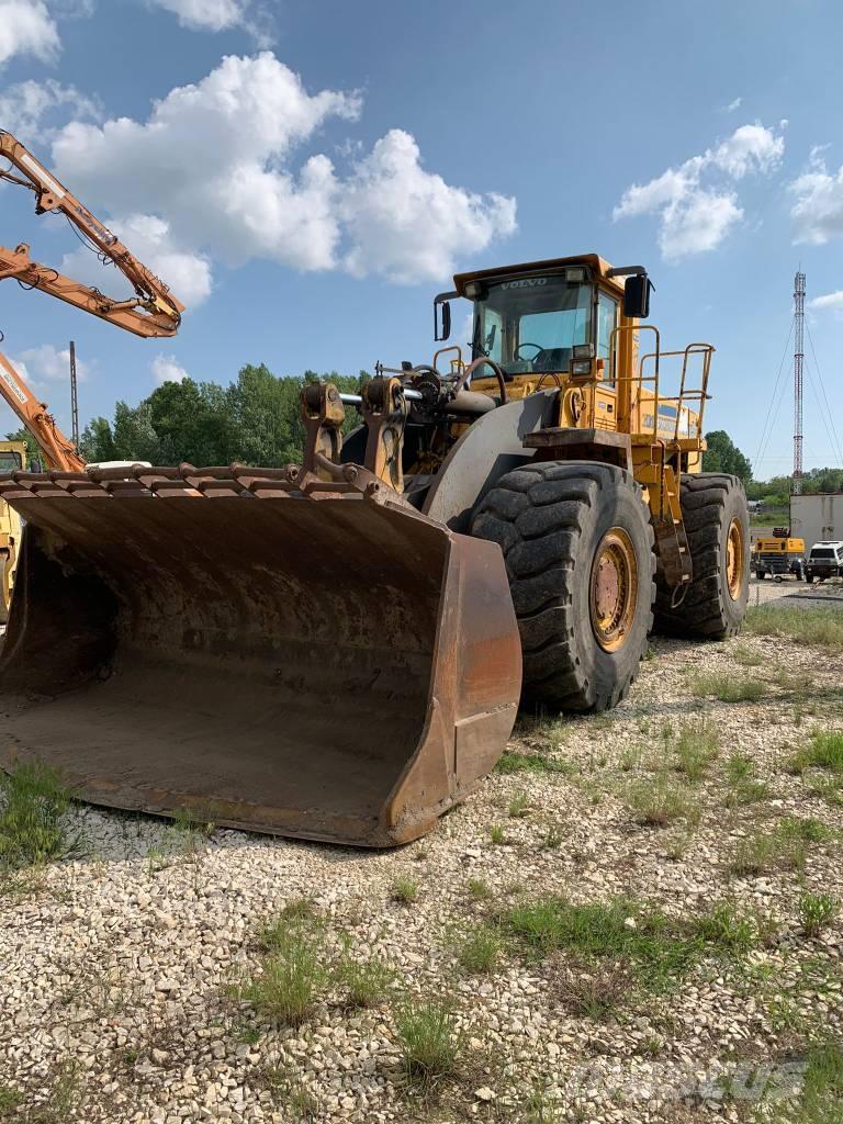 Volvo L330C Wielladers