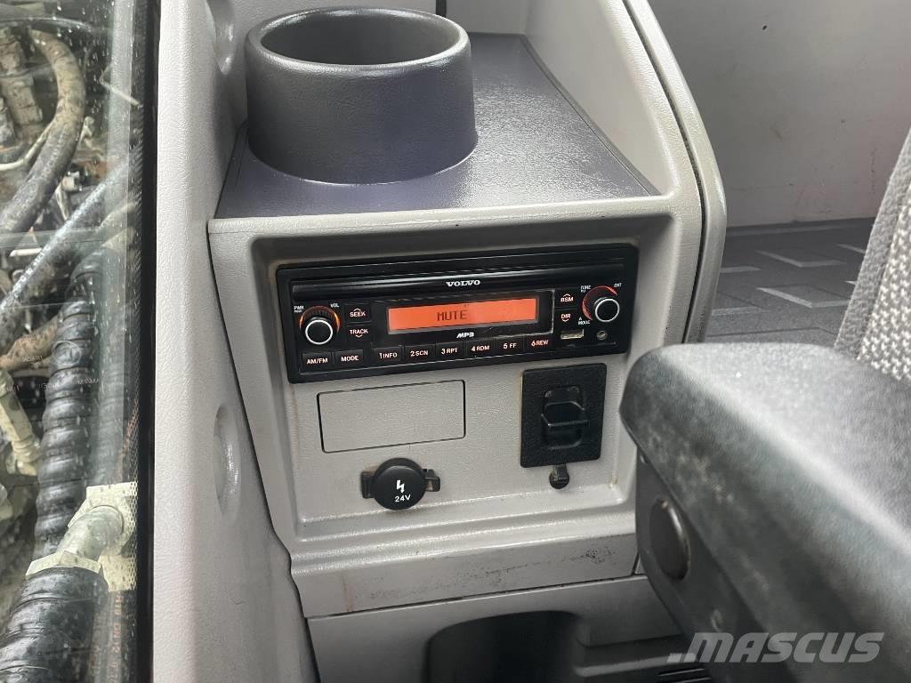 Volvo EC 140 EL Rupsgraafmachines