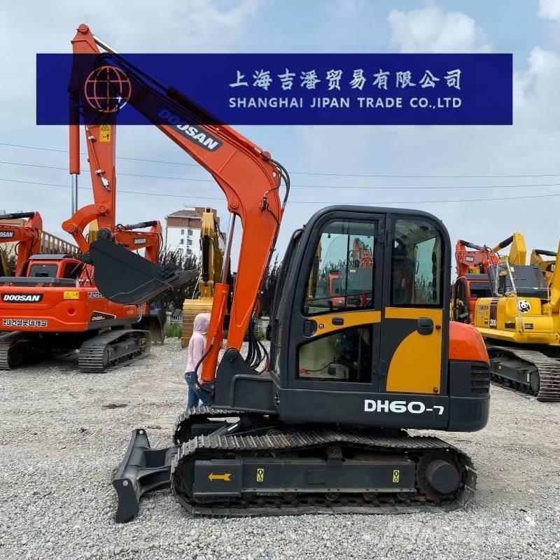 Doosan DH 60 Rupsgraafmachines