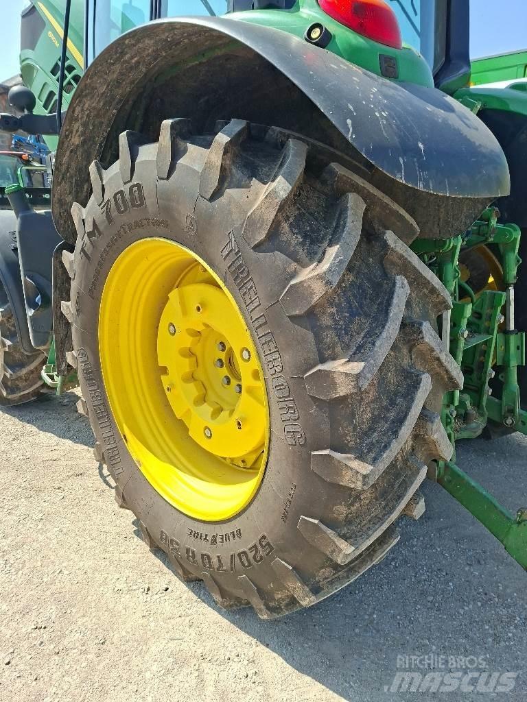 John Deere 6110M Tractoren