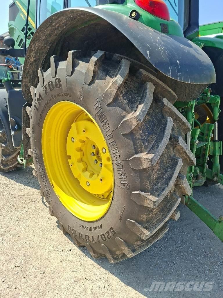 John Deere 6110M Tractoren