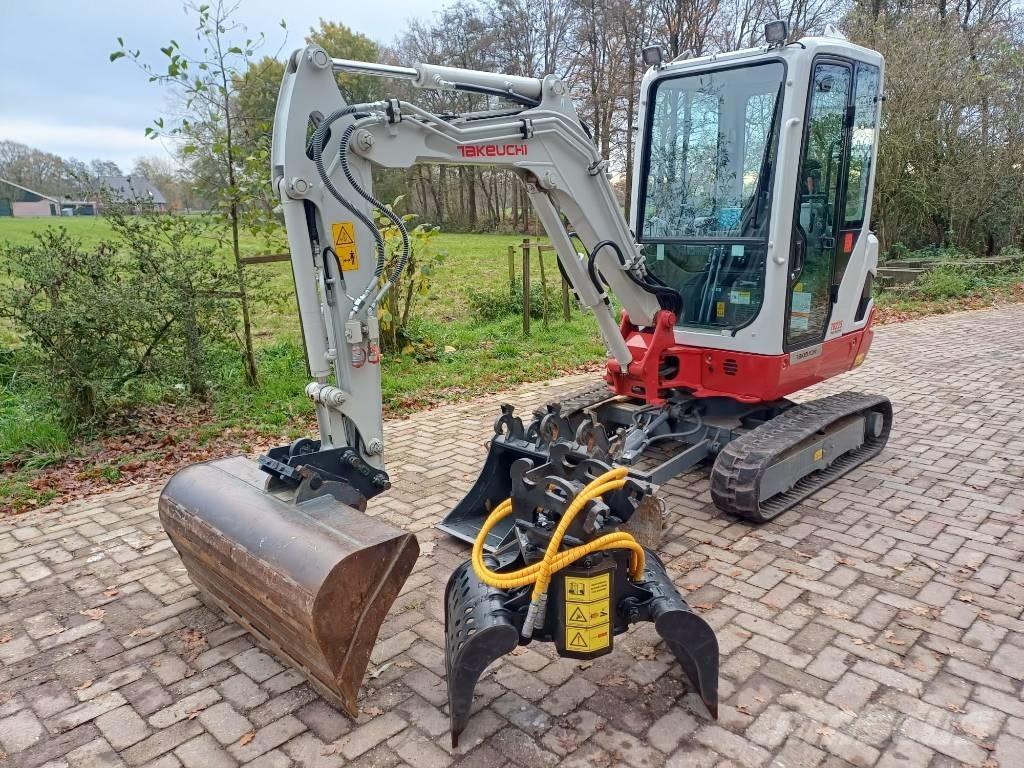 Takeuchi TB 225 Minigraafmachines < 7t