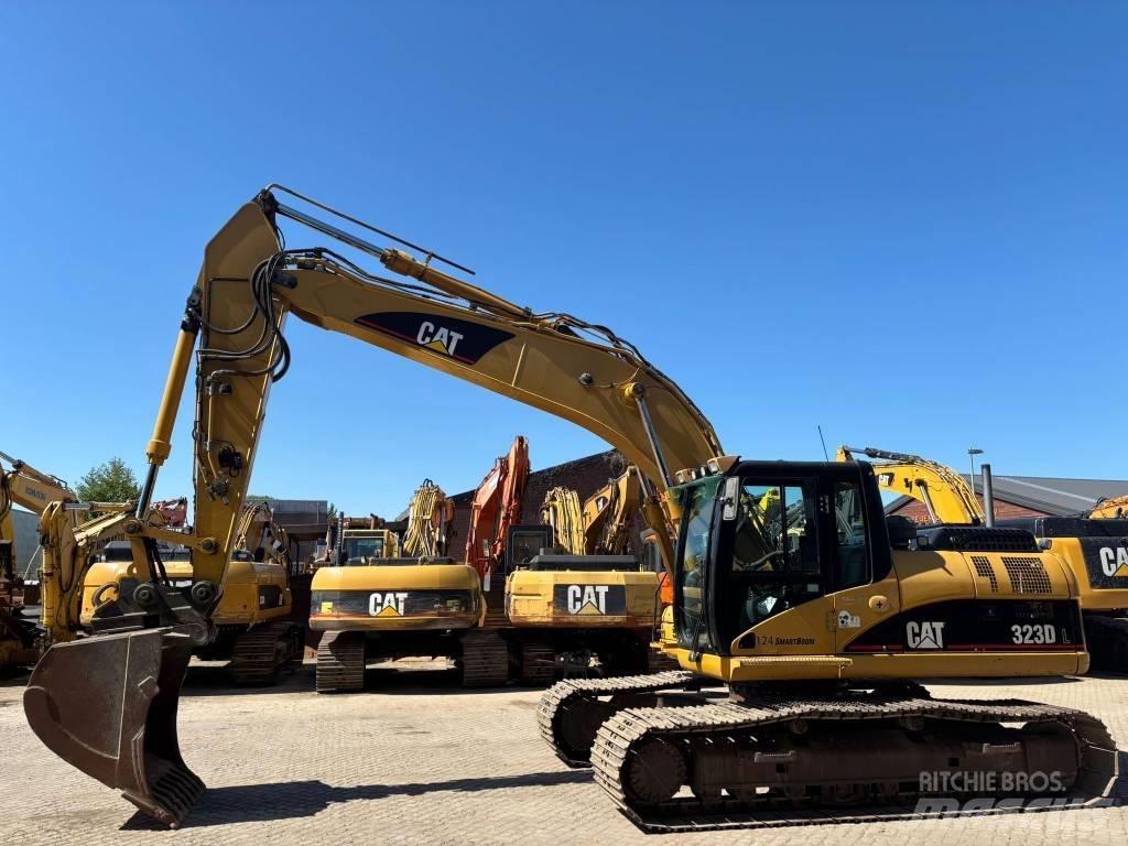 CAT 323 D L Rupsgraafmachines